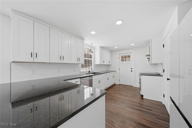 3246 Stimson Road, Barberton, OH 44203