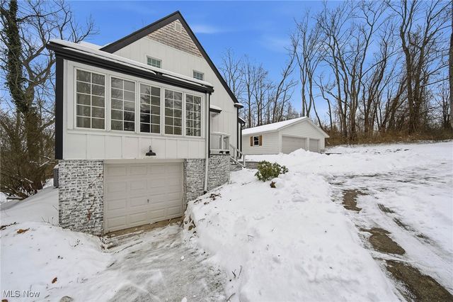 3246 Stimson Road, Barberton, OH 44203