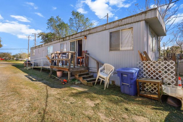 6930 Westside Road, Redding, CA 96001