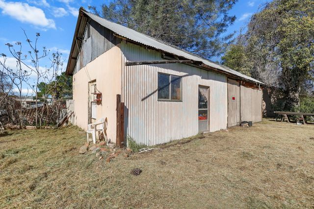 6930 Westside Road, Redding, CA 96001