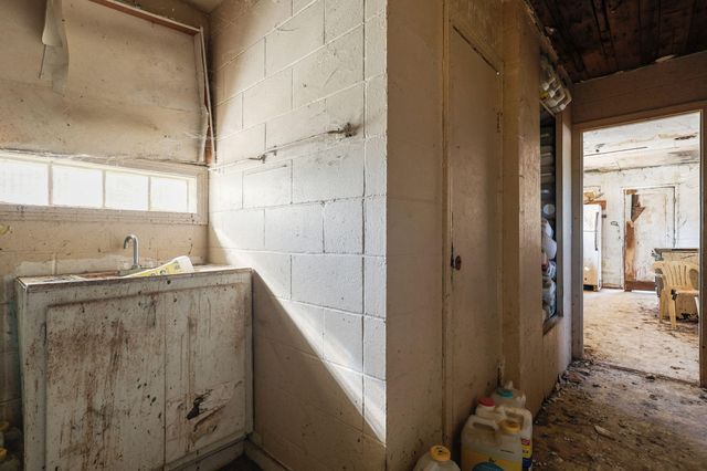 6930 Westside Road, Redding, CA 96001