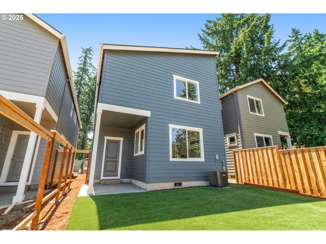 18945 Sw HAZELWOOD Ln L-7, Beaverton, OR 97078