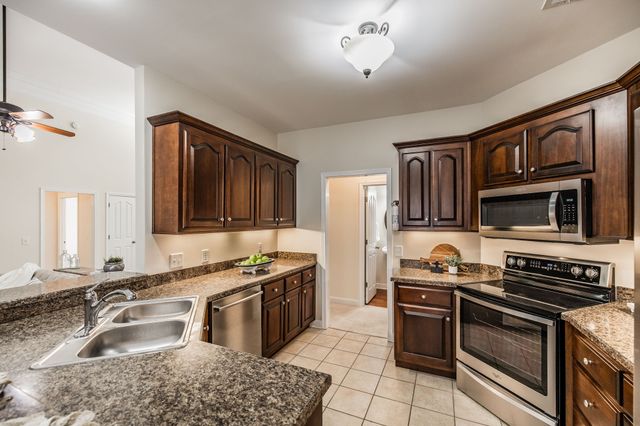 4037 Brimestone Way, Greenbrier, TN 37073
