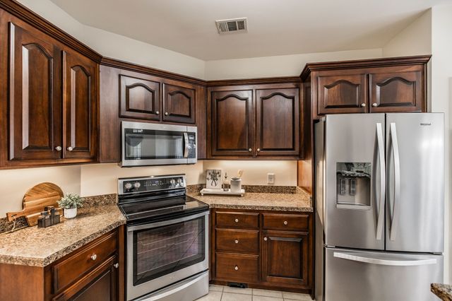 4037 Brimestone Way, Greenbrier, TN 37073