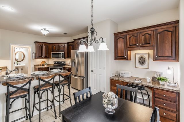 4037 Brimestone Way, Greenbrier, TN 37073