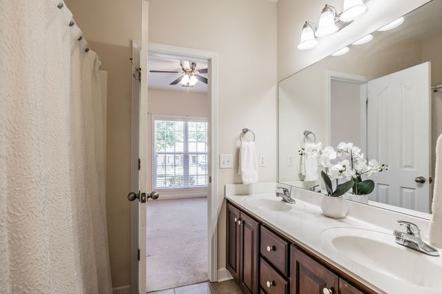 4037 Brimestone Way, Greenbrier, TN 37073