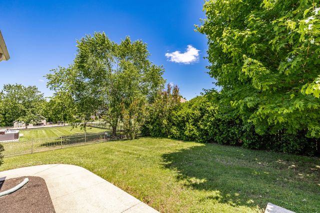 4037 Brimestone Way, Greenbrier, TN 37073