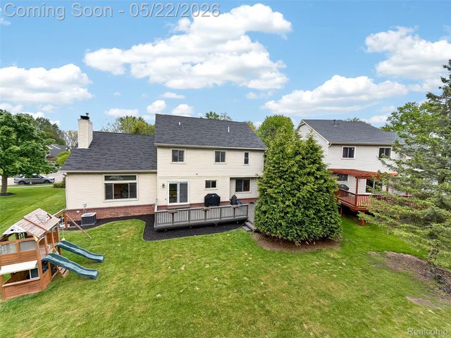 1427 Trailside Boulevard, Wixom, MI 48393