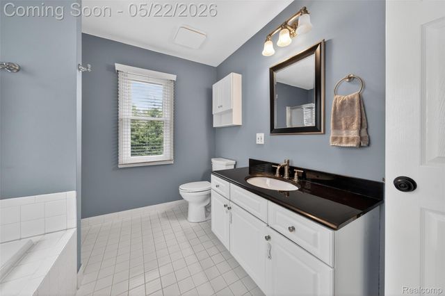 1427 Trailside Boulevard, Wixom, MI 48393