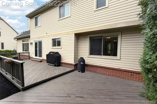 1427 Trailside Boulevard, Wixom, MI 48393