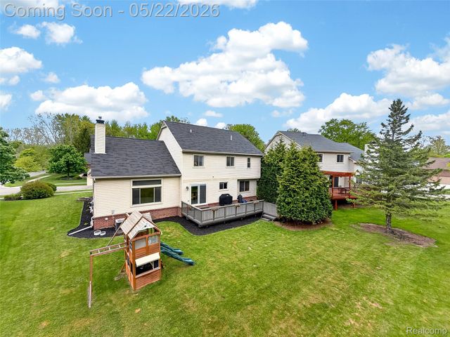 1427 Trailside Boulevard, Wixom, MI 48393