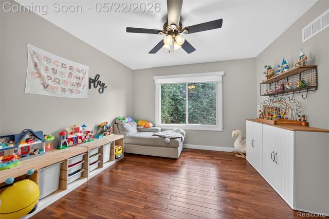 1427 Trailside Boulevard, Wixom, MI 48393