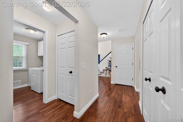 1427 Trailside Boulevard, Wixom, MI 48393