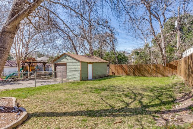 3244 Odessa Avenue, Fort Worth, TX 76109