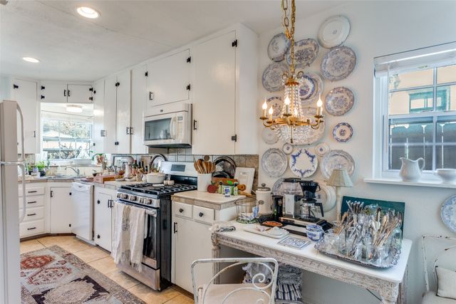 3244 Odessa Avenue, Fort Worth, TX 76109