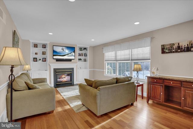 2403 JOHN HENRY DR, Reading, PA 19608