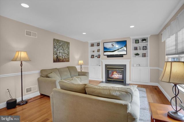 2403 JOHN HENRY DR, Reading, PA 19608