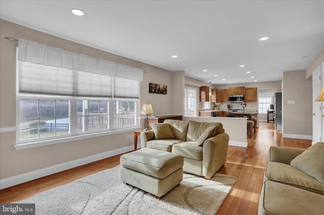 2403 JOHN HENRY DR, Reading, PA 19608