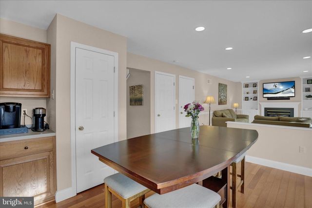 2403 JOHN HENRY DR, Reading, PA 19608