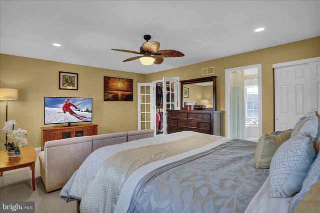 2403 JOHN HENRY DR, Reading, PA 19608