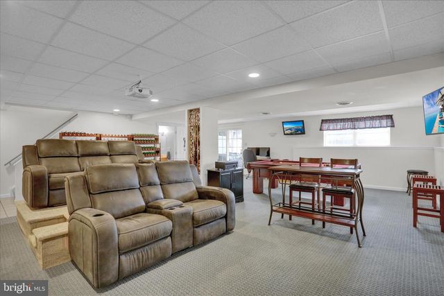 2403 JOHN HENRY DR, Reading, PA 19608