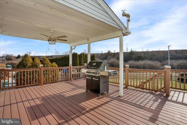 2403 JOHN HENRY DR, Reading, PA 19608