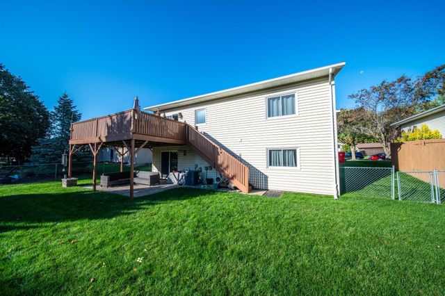 5628 Silas Dent Rd NW, Rochester, MN 55901