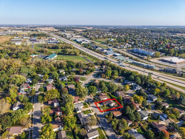 5628 Silas Dent Rd NW, Rochester, MN 55901