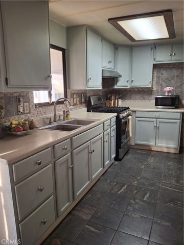 1385 Frontier Avenue, San Jacinto, CA 92583