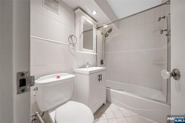 1375 River Road 2B, Edgewater, NJ 07020