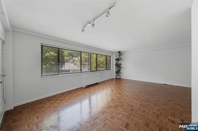 1375 River Road 2B, Edgewater, NJ 07020