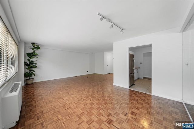 1375 River Road 2B, Edgewater, NJ 07020