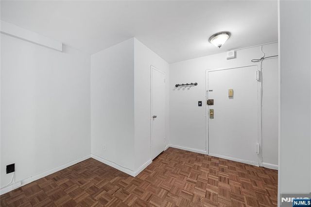 1375 River Road 2B, Edgewater, NJ 07020