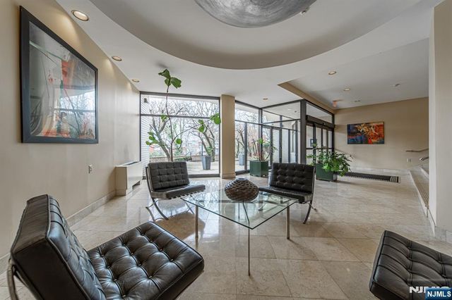 1375 River Road 2B, Edgewater, NJ 07020