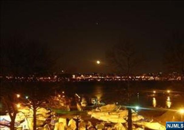 1375 River Road 2B, Edgewater, NJ 07020