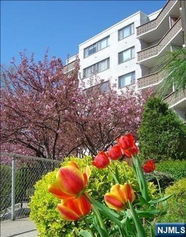 1375 River Road 2B, Edgewater, NJ 07020
