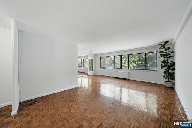 1375 River Road 2B, Edgewater, NJ 07020