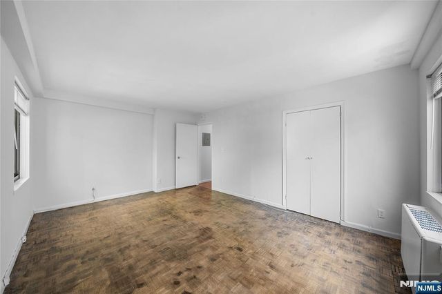 1375 River Road 2B, Edgewater, NJ 07020