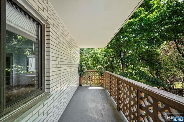 1375 River Road 2B, Edgewater, NJ 07020