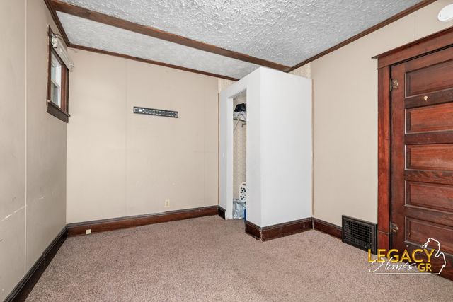 2928 Baker Street, Muskegon Heights City, MI 49444