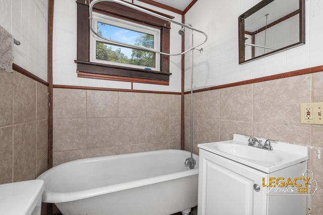 2928 Baker Street, Muskegon Heights City, MI 49444