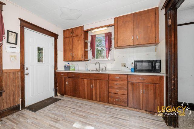 2928 Baker Street, Muskegon Heights City, MI 49444