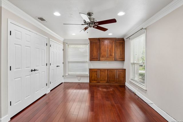 451 Laramie Dr, San Antonio, TX 78209