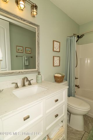 10565 Shorecrest Road, Biloxi, MS 39532