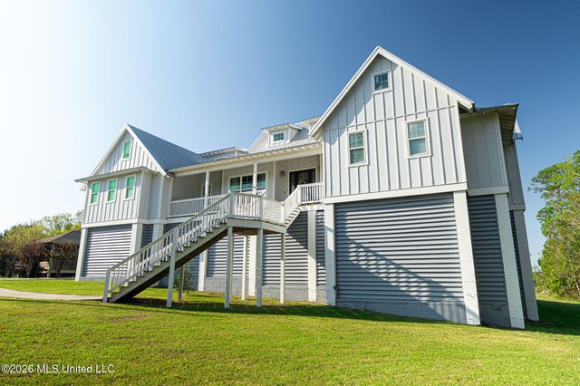 10565 Shorecrest Road, Biloxi, MS 39532