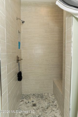 10565 Shorecrest Road, Biloxi, MS 39532