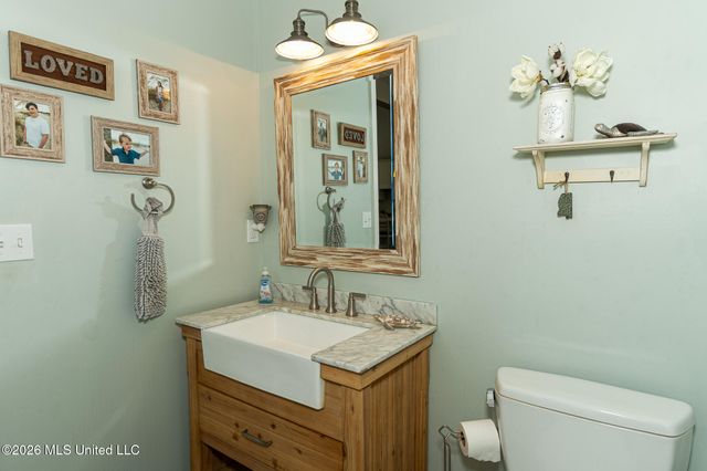 10565 Shorecrest Road, Biloxi, MS 39532