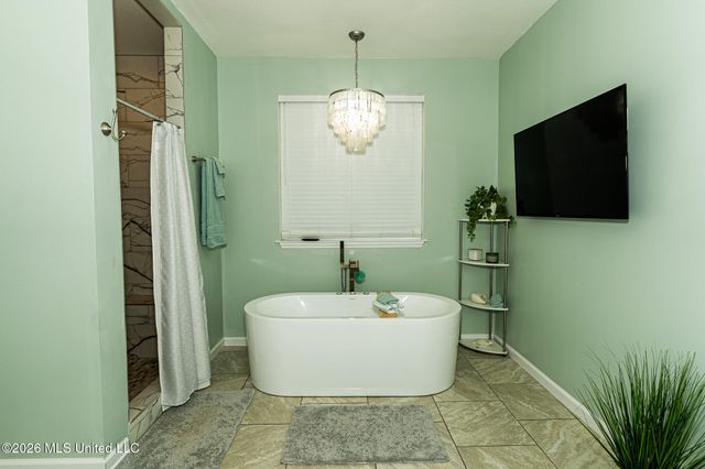 10565 Shorecrest Road, Biloxi, MS 39532