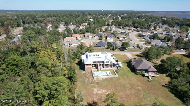 10565 Shorecrest Road, Biloxi, MS 39532