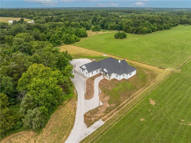 19657 Mather Road, Sedalia, MO 65301